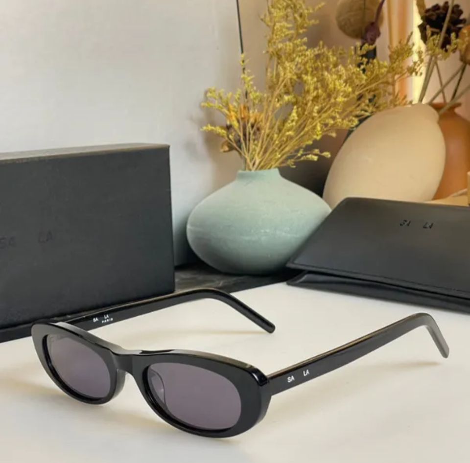 Lunettes de soleil de concepteur de luxe.