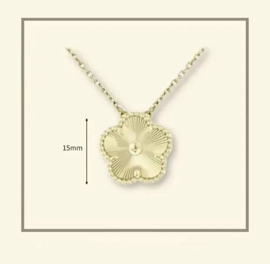 Concepteur de collier 4 feuilles pour femmes classiques.