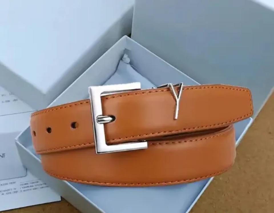 Ceinture de luxe designer pour femme.